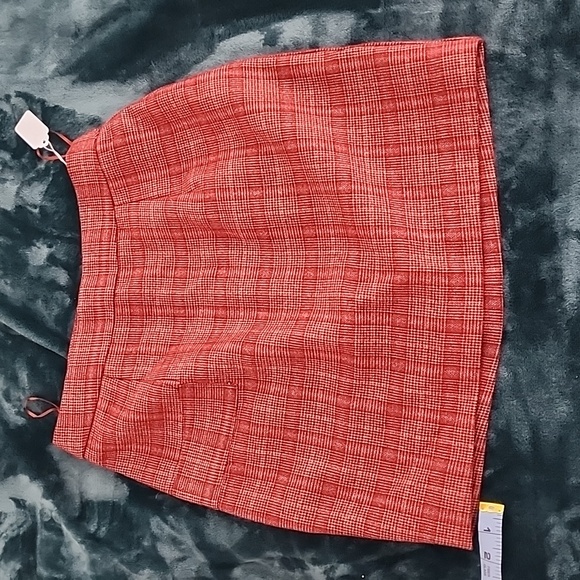 Heartloom red paid skirt size small⁰ - Picture 3 of 4